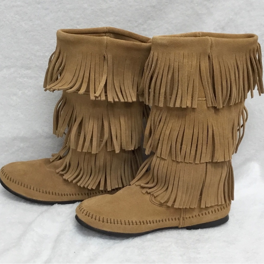 Minnetonka Brown Suede 3 Layer Fringe Boots Moccasins Boho  Sz 9
